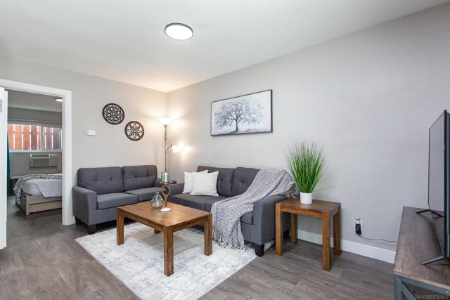 Image 13 of 36 For 4444 49th St