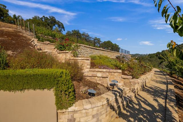 17435 Phillips Avenue, Los Gatos CA: https://media.crmls.org/mediaz/a7b4f4d1-4975-42fe-bcd0-eb4ab8e29b9e.jpg