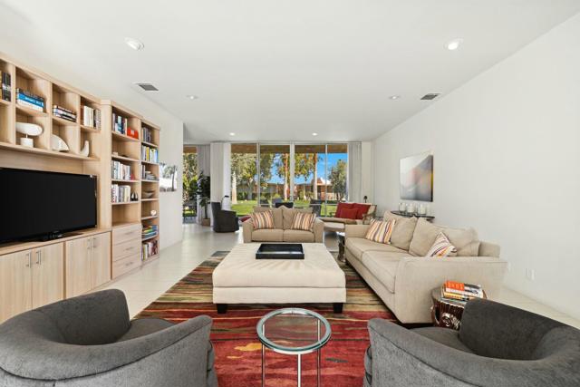 47360 Jadida Avenue, Palm Desert CA: https://media.crmls.org/mediaz/a7b57e17-35ac-4f23-8101-14175fe0c8a7.jpg