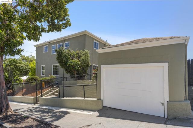 2049 8th Ave., Oakland, California 94606, ,Multi-Family,For Sale,8th Ave.,41060495