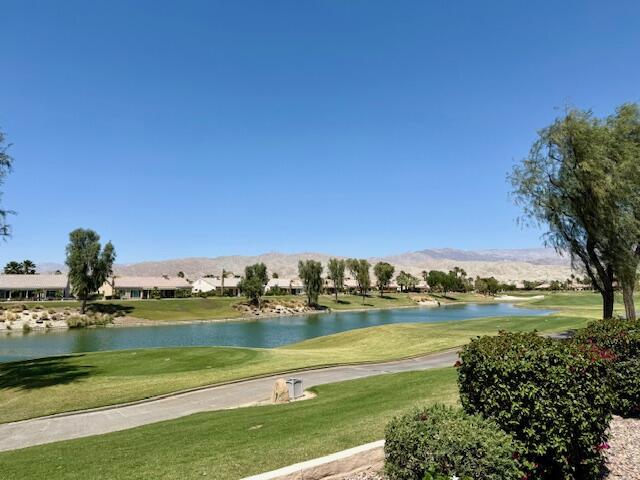 81676 Camino Los Milagros, Indio CA: https://media.crmls.org/mediaz/a7b76f14-dde5-4287-9b3d-ec08af4ea0df.jpg