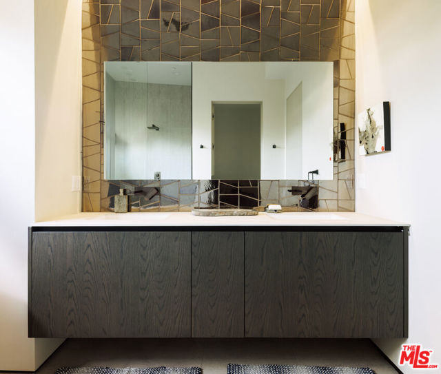 366 Huntley Drive, West Hollywood CA: https://media.crmls.org/mediaz/a7b8ab47-7c9e-4620-8c51-6cf76e6b925c.jpg