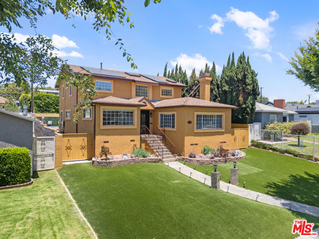 5183 Obama Boulevard, Los Angeles CA: https://media.crmls.org/mediaz/a7b8b87d-65e7-4e1a-af39-d37b65105117.jpg