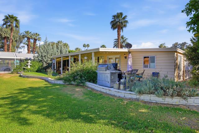 206 Marisma Way, Cathedral City CA: https://media.crmls.org/mediaz/a7b8dfe6-52a1-407b-906e-7aedf8dd9336.jpg