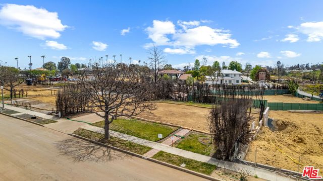 741 Chapala Drive, Pacific Palisades CA: https://media.crmls.org/mediaz/a7b923a3-aa24-488a-8e89-74dda9214830.jpg