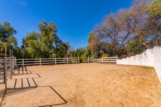 6144 1/4 Chesebro Road, Agoura Hills CA: https://media.crmls.org/mediaz/a7b9419a-c32c-4fc6-af61-7a82b35b631f.jpg