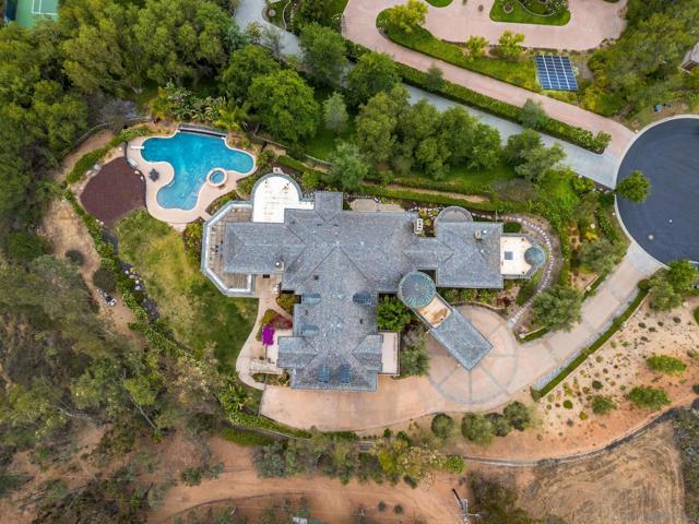 14380 Ciera Court, Poway CA: https://media.crmls.org/mediaz/a7b9acdd-21a9-4f94-9223-5c345bdce41f.jpg