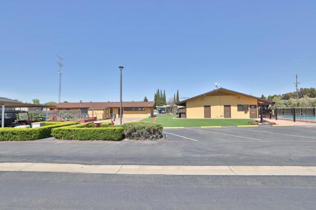 8282 Murray Ave, Gilroy CA: https://media.crmls.org/mediaz/a7b9af34-dda8-4783-a72c-a8b832f20777.jpg