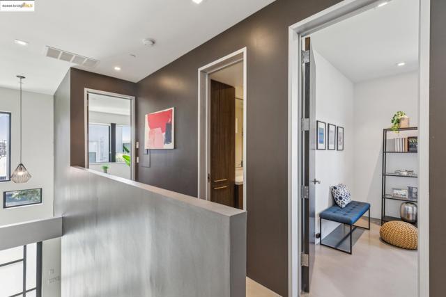 809 Folger Ave, Berkeley CA: https://media.crmls.org/mediaz/a7ba7d6f-728c-466a-b14e-7e9c0f5812cf.jpg
