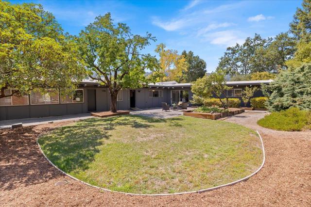 15 Naranja Way, Portola Valley CA: https://media.crmls.org/mediaz/a7ba99d1-e234-4ccc-8806-bf4a5be6a23c.jpg