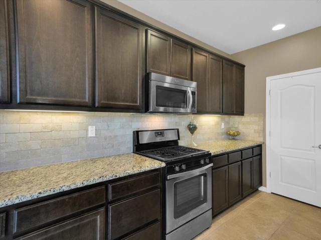 325 W Alcala Avenue, Mountain House CA: https://media.crmls.org/mediaz/a7bae868-b3ee-4f5d-9c2b-cfebdb36c947.jpg