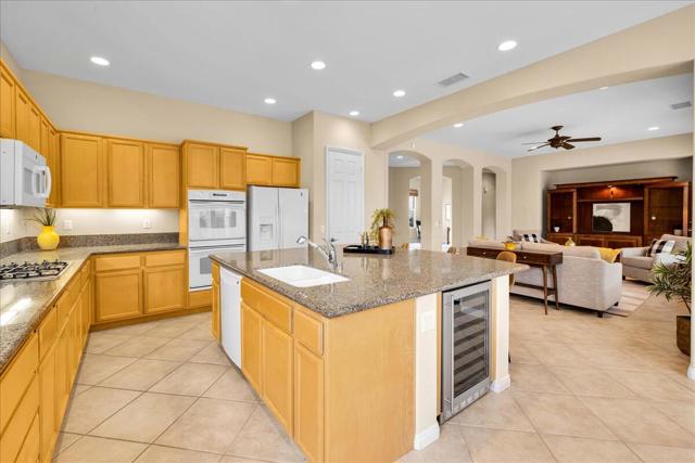 61255 Portulaca Drive, La Quinta CA: https://media.crmls.org/mediaz/a7bb17ff-6c2b-4eb3-b22b-7e4fadef4e2d.jpg