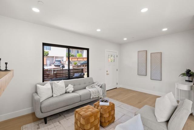 895 Laurel Avenue, Belmont CA: https://media.crmls.org/mediaz/a7bb20fc-cbf6-463f-9e24-935549276e08.jpg