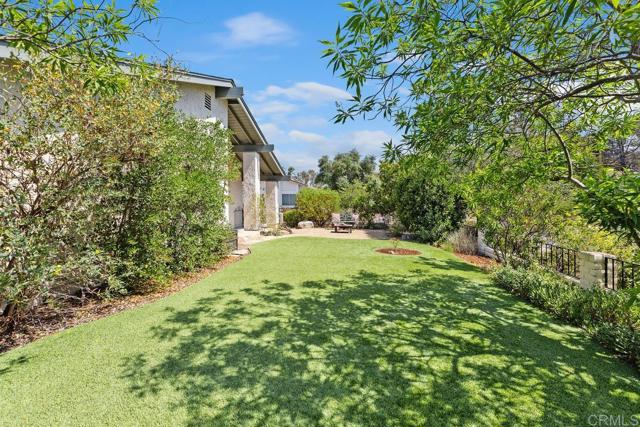 5550 La Cuenta Drive, San Diego CA: https://media.crmls.org/mediaz/a7bb3726-3755-40f3-b5a7-bd5f05160034.jpg