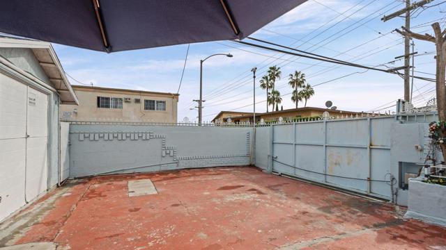 4764 Polk Avenue, San Diego CA: https://media.crmls.org/mediaz/a7bc96d0-940e-4d08-8794-535c41ecafbd.jpg