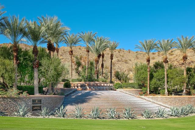 28 Grande View Court, Rancho Mirage CA: https://media.crmls.org/mediaz/a7bce463-2cf1-4502-bbc1-14cd699eca49.jpg