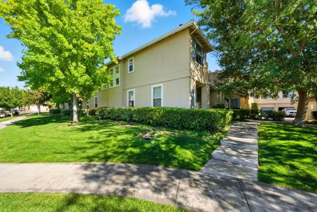 561 Manhattan Place, San Jose CA: https://media.crmls.org/mediaz/a7bd667e-2cb9-4cb3-86c3-cb6f71925bcb.jpg