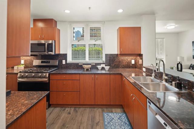 300 W Beech, San Diego CA: https://media.crmls.org/mediaz/a7be4235-b128-4875-b043-cc34467a3de5.jpg