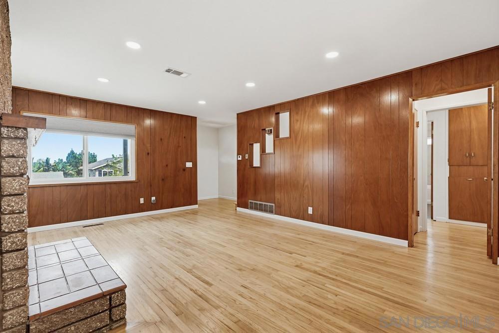 4347 Voltaire - photo 18