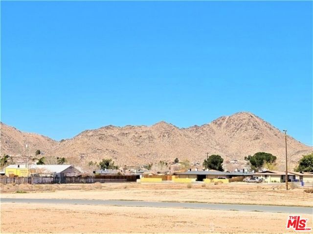 0 Straight Arrow Road, Apple Valley CA: https://media.crmls.org/mediaz/a7bee634-79c0-4ad1-9e32-cfb978f539ad.jpg