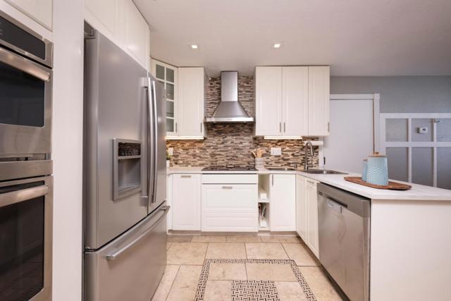 32864 Arbor Vine Drive, Union City CA: https://media.crmls.org/mediaz/a7bf3a58-e1a6-45f6-8276-4baf15e2f727.jpg