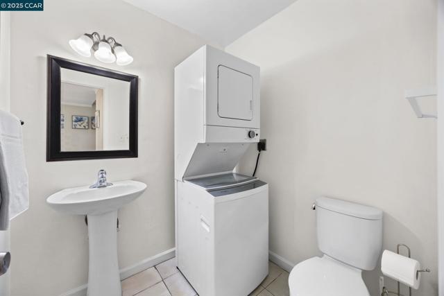 2045 Sierra Rd, Concord CA: https://media.crmls.org/mediaz/a7bf876e-fa73-46a8-9fe3-9d636663a11e.jpg