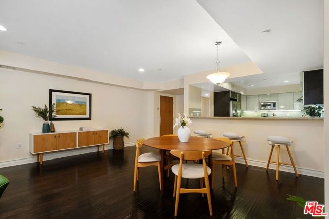 1353 N Fuller Avenue, Los Angeles CA: https://media.crmls.org/mediaz/a7c13546-8e90-4ecb-bbab-071f07029df1.jpg