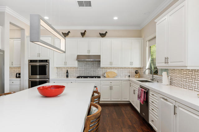 0B5D808B-F31C-4E19-AF33-55651D952AC9