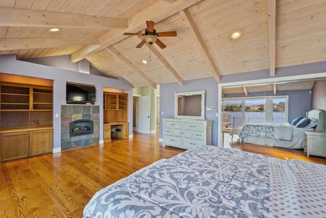 345 Cutter Lane, Watsonville CA: https://media.crmls.org/mediaz/a7c28ddf-e2c2-4630-a9a0-b977723be96d.jpg