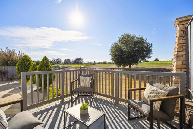 4986 Grayhawk Court, Dublin CA: https://media.crmls.org/mediaz/a7c3c4c3-762d-4386-b150-013edfdc36d9.jpg