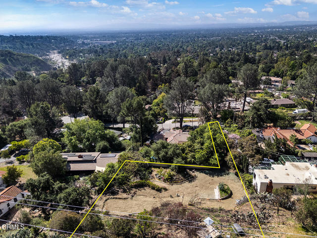 2115 Pinecrest Dr, Altadena CA: https://media.crmls.org/mediaz/a7c3cbed-1391-49f9-b67f-8a066630ac21.jpg