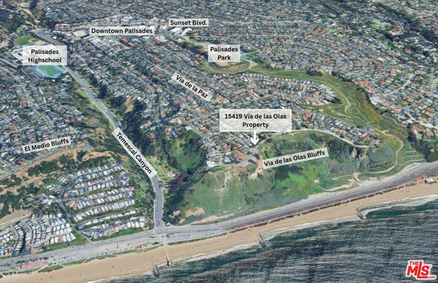 15419 Via De Las Olas, Pacific Palisades CA: https://media.crmls.org/mediaz/a7c3ef28-310c-43d5-9f98-f2b9149ebce2.jpg