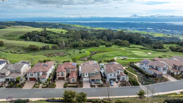 Image 5 of 60 For 35 Dunfirth Dr