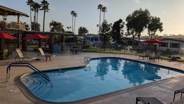 Detail Gallery Image 10 of 48 For 7315 San Luis St #235,  Carlsbad,  CA 92011 - 2 Beds | 2 Baths