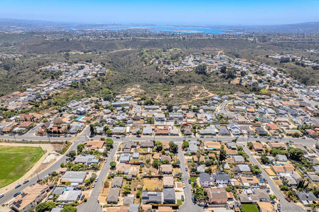 MLS #250036676SD image #30