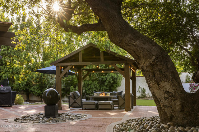 4525 Rayburn Street, Westlake Village CA: https://media.crmls.org/mediaz/a7c68be5-0240-49f3-b9cc-850021a14ced.jpg