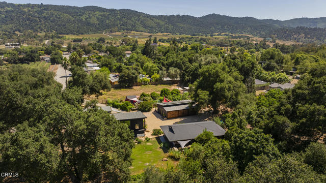 12293 Topa Lane, Santa Paula CA: https://media.crmls.org/mediaz/a7c79830-8b99-4de7-9ae6-d669866e64ff.jpg