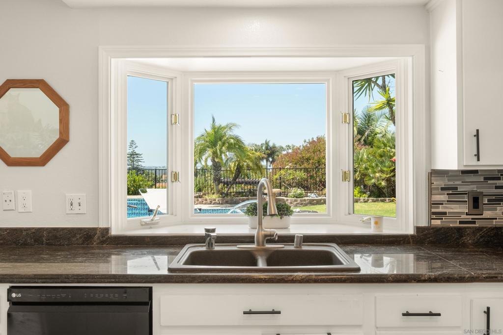 2614 Abedul Street - photo 14