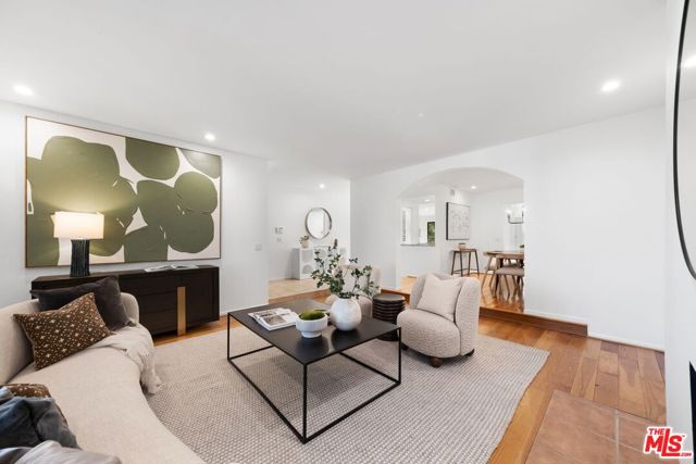 3018 Nicada Drive, Los Angeles CA: https://media.crmls.org/mediaz/a7c9bc85-781e-4dda-9d3e-ecb530877e9a.jpg