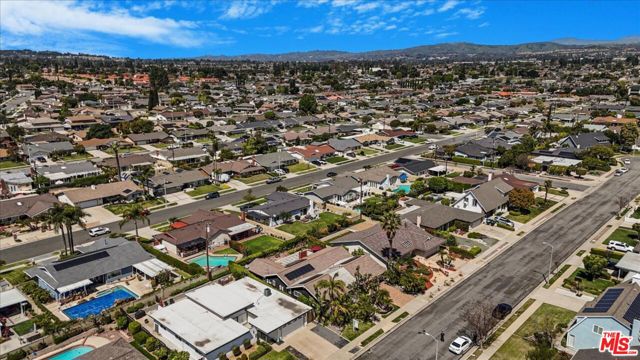1237 Brian Street, Placentia CA: https://media.crmls.org/mediaz/a7cb024f-8560-4cc8-b4bc-95faacb23a96.jpg