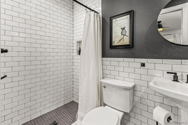 4081 Meade Ave, San Diego CA: https://media.crmls.org/mediaz/a7cb612c-3536-4520-a88e-8254dc656737.jpg