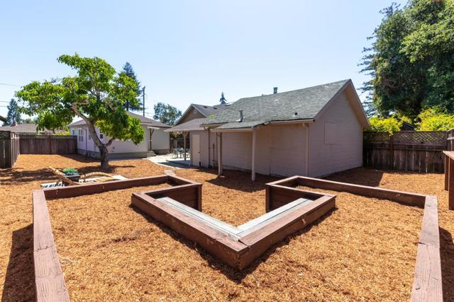 213 Chilverton Street, Santa Cruz CA: https://media.crmls.org/mediaz/a7cb863b-dbc7-45d3-bf6a-27eb8412e55d.jpg