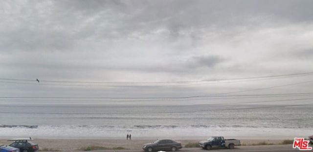 17635 Porto Marina Way, Pacific Palisades CA: https://media.crmls.org/mediaz/a7cb8be9-2f67-4caf-8c28-ef6b4a05ea66.jpg