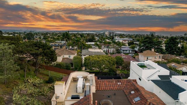 1045 Van Nuys St., San Diego CA: https://media.crmls.org/mediaz/a7cc5269-872e-4189-b872-169617e89b6c.jpg