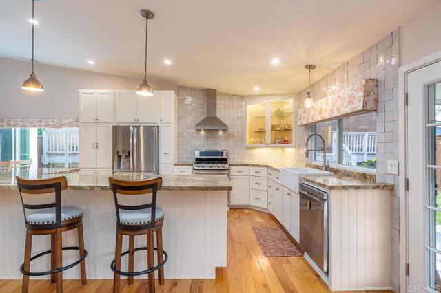 6714 Bedlow Ct, San Diego CA: https://media.crmls.org/mediaz/a7cd04b0-765a-4650-b0d5-d4bdd12f5dcf.jpg