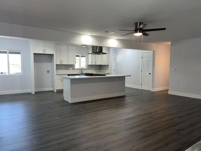 633 Kempton, Spring Valley CA: https://media.crmls.org/mediaz/a7cd6f9c-ae7c-4db9-a9d0-dff7d3705e57.jpg