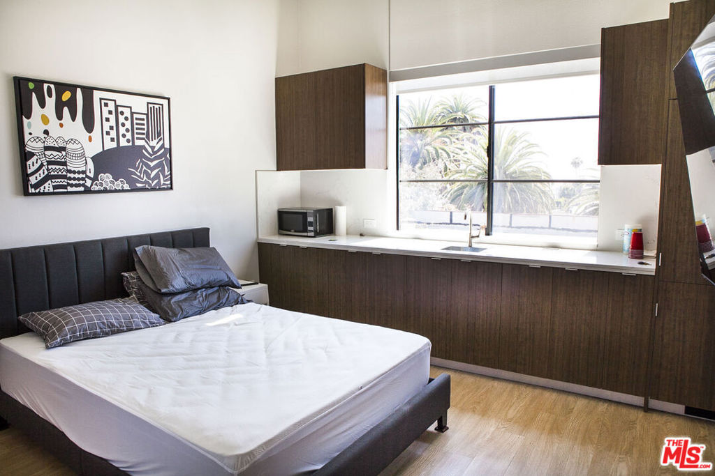 MLS #25563265 img 10