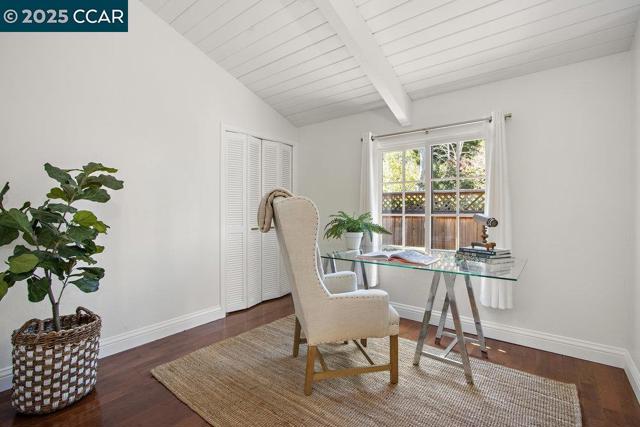1716 Saint Andrews Drive, Moraga CA: https://media.crmls.org/mediaz/a7ce9455-2927-43f8-8892-55e4719f028c.jpg