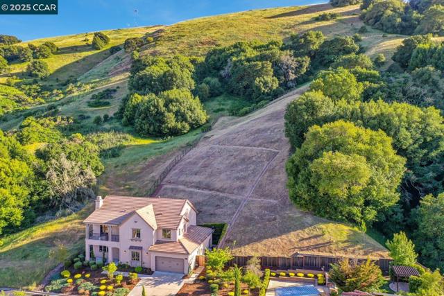 131 Wittenham Ct, San Ramon CA: https://media.crmls.org/mediaz/a7cec476-dd1f-43f5-9b8f-b94ef4b4d9f5.jpg