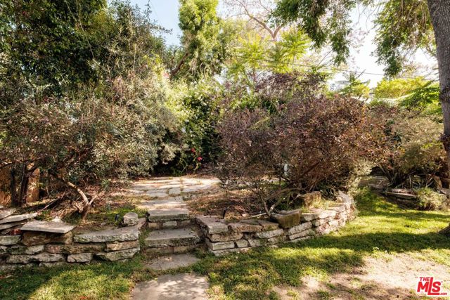 2326 Hidalgo Avenue, Los Angeles CA: https://media.crmls.org/mediaz/a7cee1bb-006d-4564-86be-06e46bec19cc.jpg